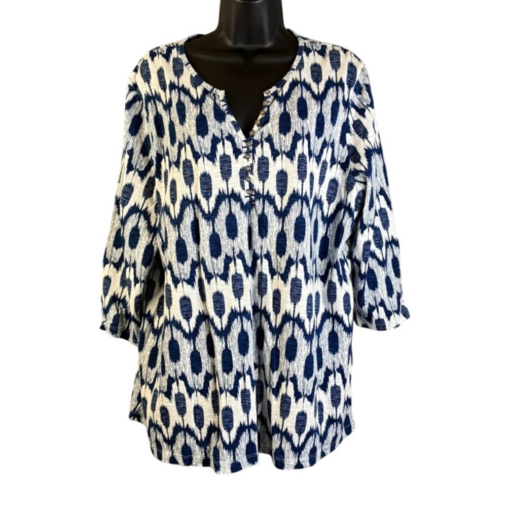 Chicos Blue White Ikat Slub Knit Tunic Top Button Henley 3/4 Sleeve Size 3 XL